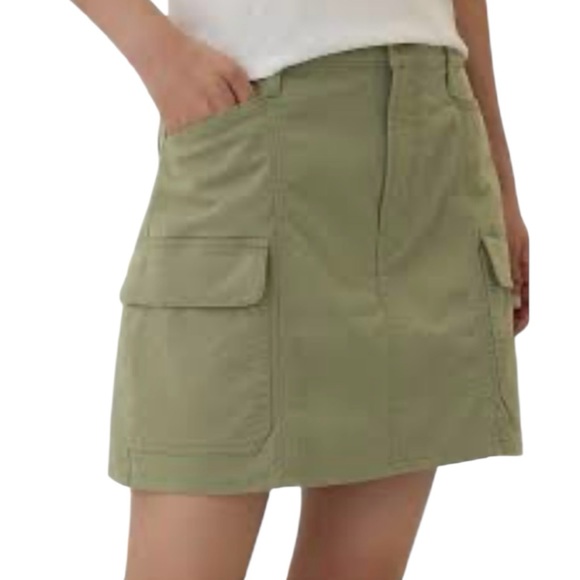 GAP Dresses & Skirts - Gap Olive Green Cargo Pocket Mini Skirt Size 10